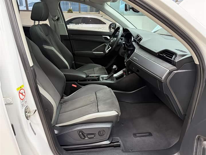 Фото 19 - Audi Q3