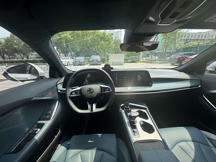 Фото 8 - MG Motor 7