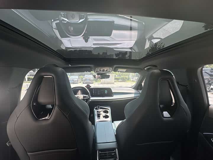 Фото 9 - MG Motor 7