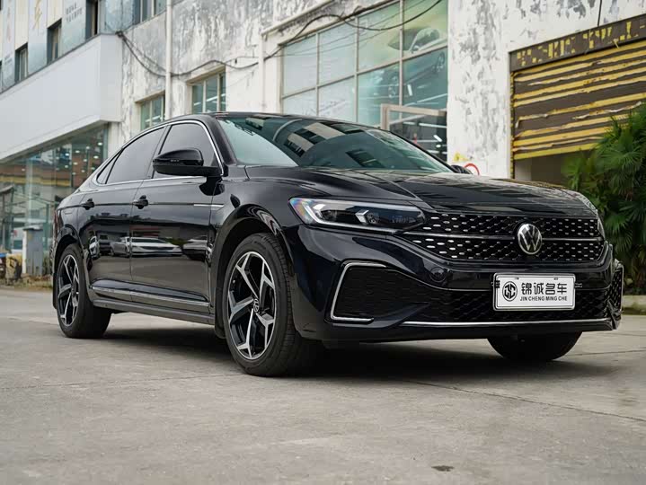 Фото 3 - Volkswagen Passat