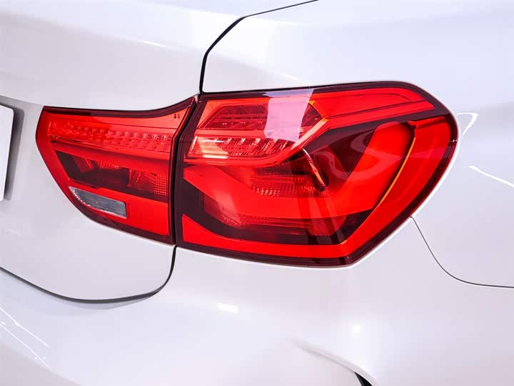 Фото 9 - BMW 1 Series