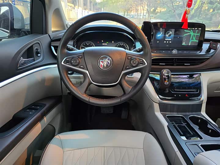 Фото 15 - Buick GL8 ES