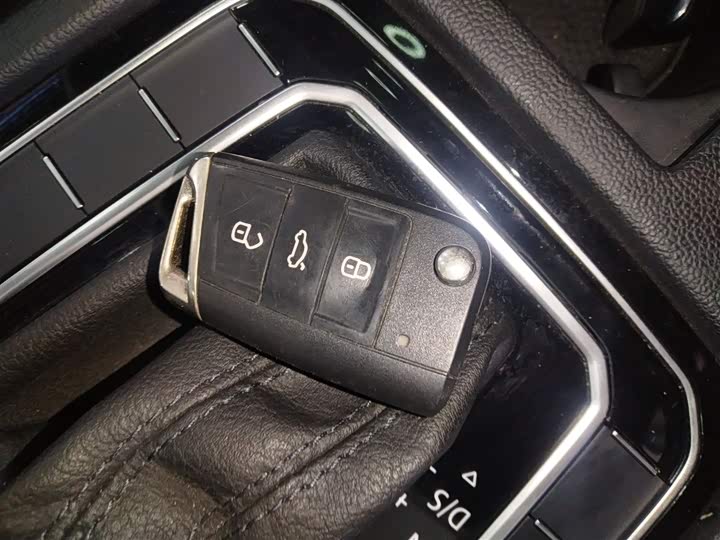 Фото 11 - Volkswagen Magotan