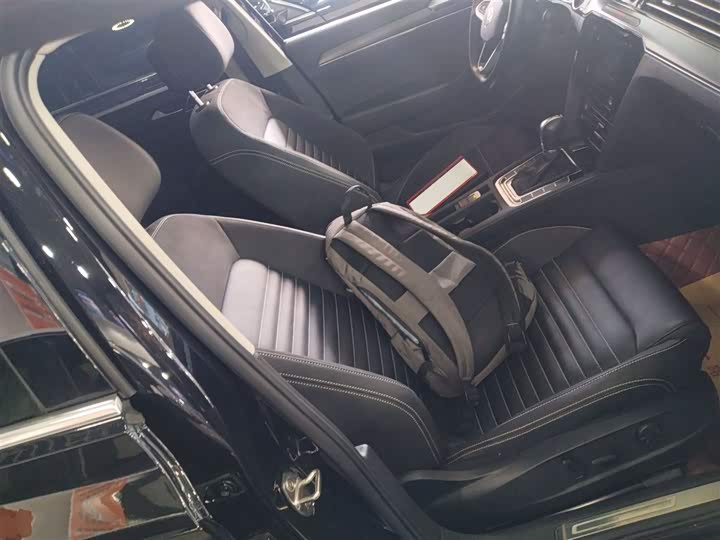 Фото 17 - Volkswagen Magotan