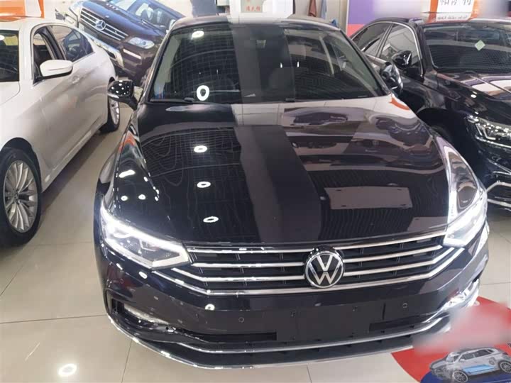 Фото 19 - Volkswagen Magotan