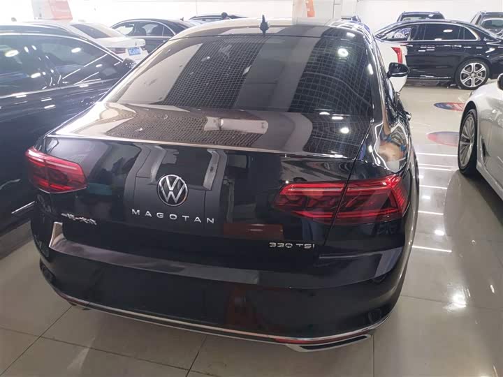 Фото 22 - Volkswagen Magotan