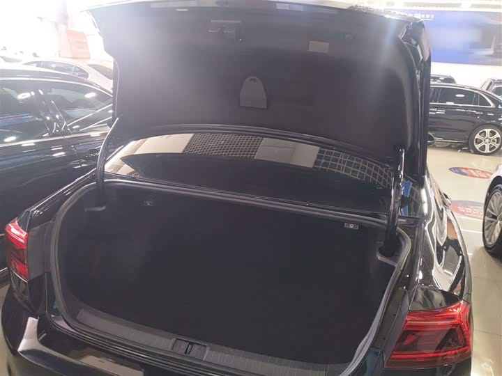 Фото 9 - Volkswagen Magotan