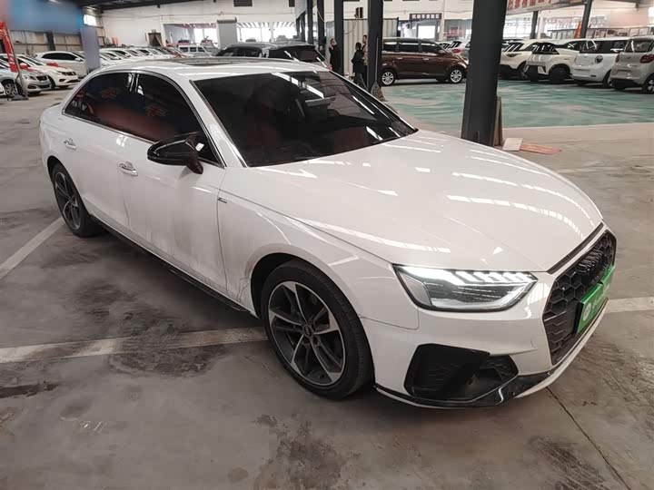 Фото 4 - Audi A4L