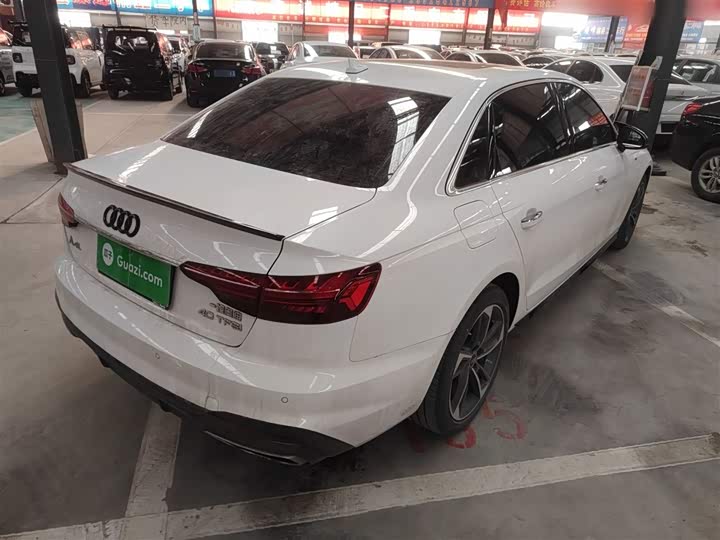 Фото 7 - Audi A4L