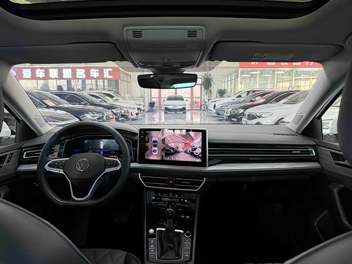 Фото 13 - Volkswagen Sagitar L