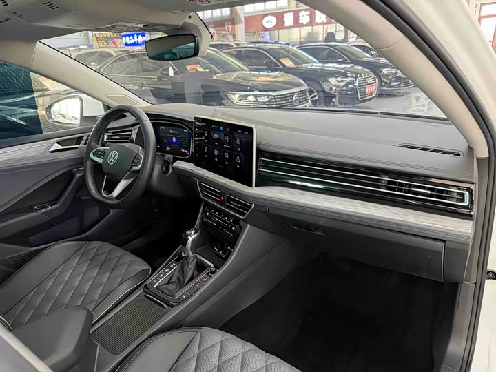 Фото 17 - Volkswagen Sagitar L