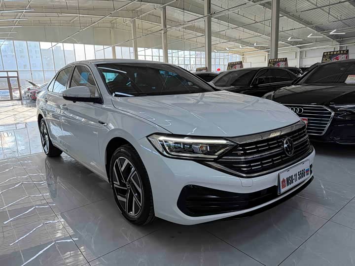 Фото 3 - Volkswagen Sagitar L