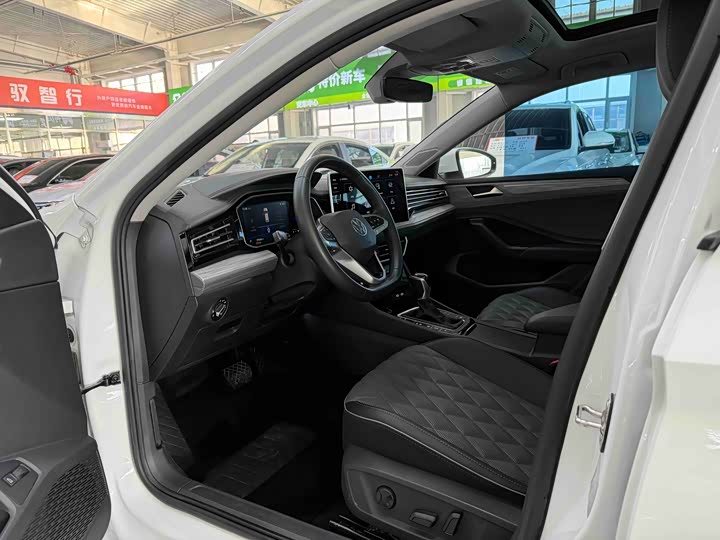 Фото 7 - Volkswagen Sagitar L