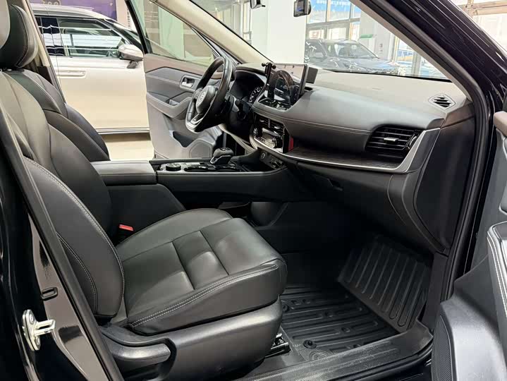 Фото 15 - Nissan X-Trail