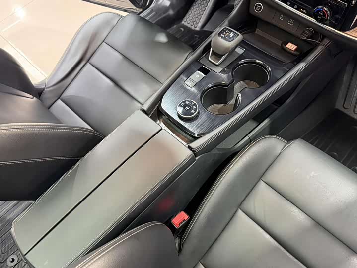 Фото 17 - Nissan X-Trail