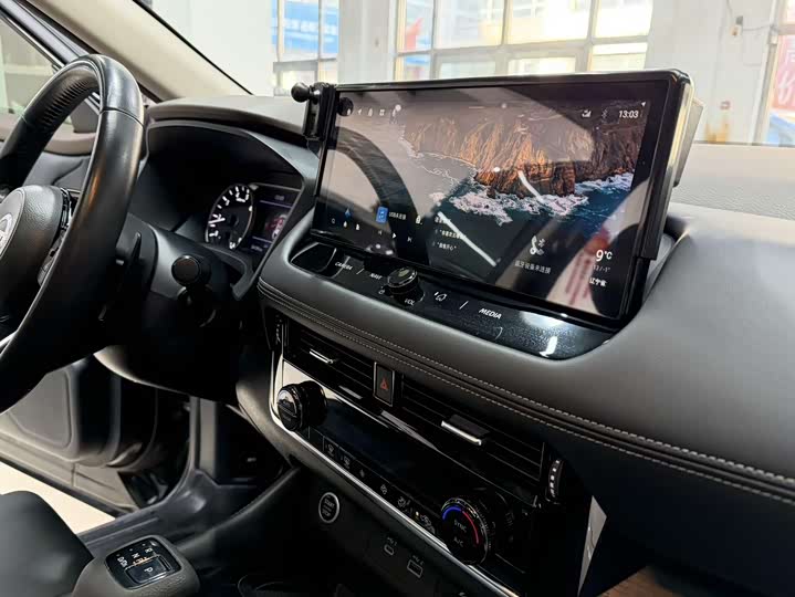 Фото 18 - Nissan X-Trail