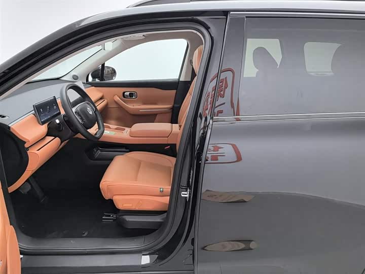 Фото 10 - Leapmotor C16