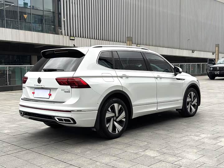 Фото 17 - Volkswagen Tiguan L Pro