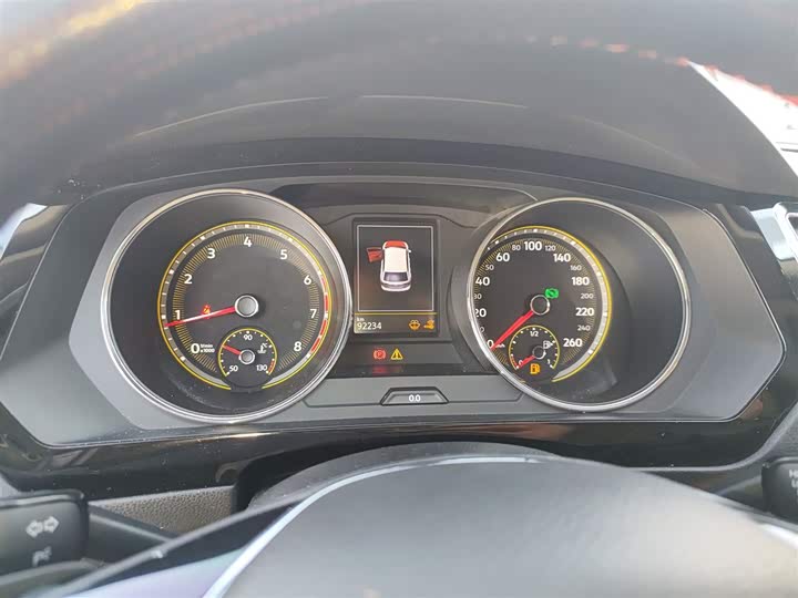 Фото 12 - Volkswagen Tiguan L Pro