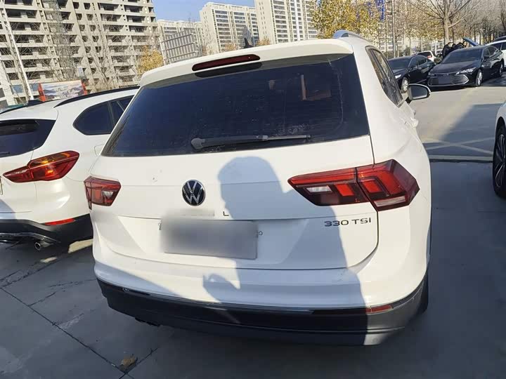 Фото 6 - Volkswagen Tiguan L Pro