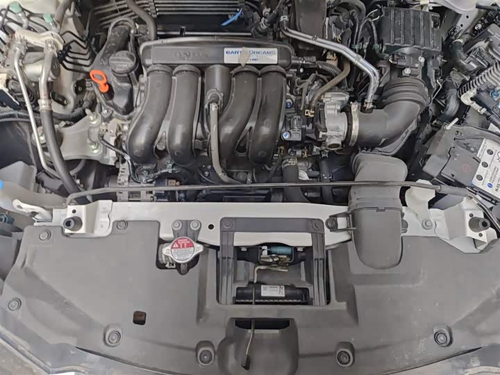 Фото 11 - Honda Vezel