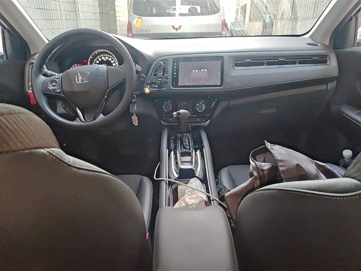 Фото 13 - Honda Vezel