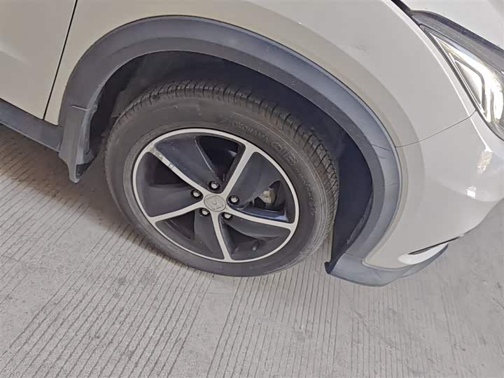 Фото 31 - Honda Vezel