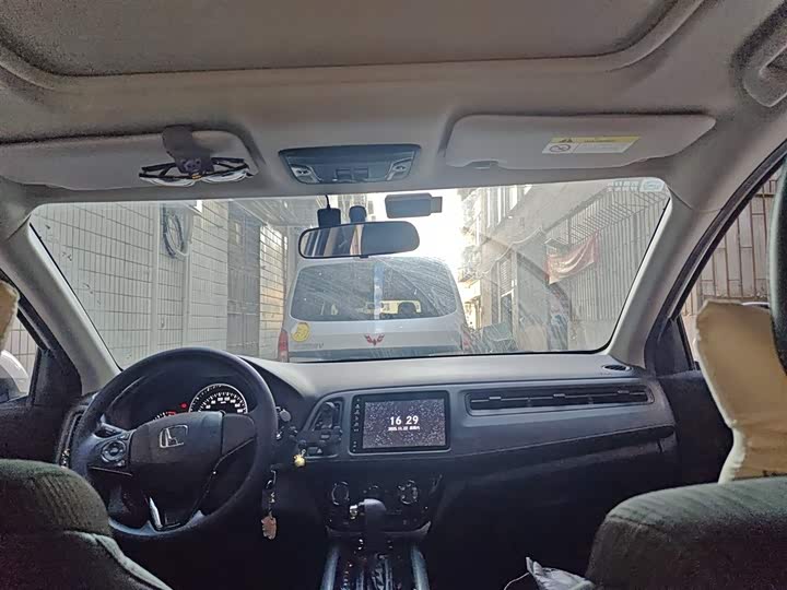 Фото 9 - Honda Vezel