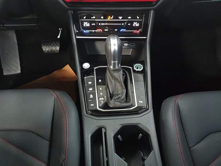 Фото 14 - Volkswagen Lavida