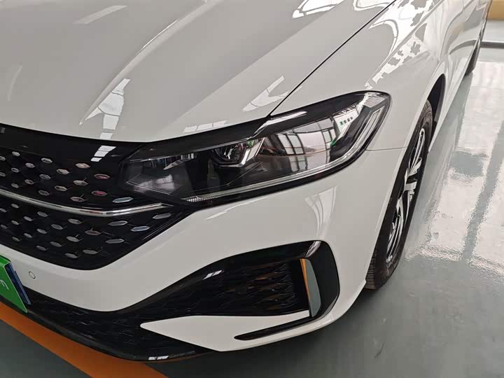 Фото 24 - Volkswagen Lavida