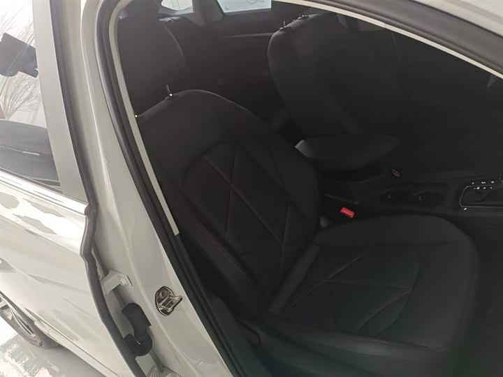 Фото 25 - Volkswagen Lavida