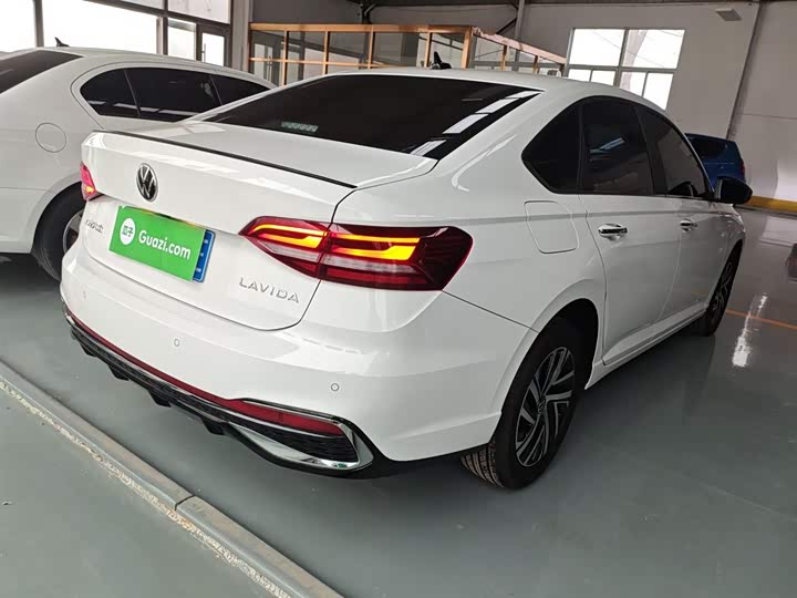 Фото 7 - Volkswagen Lavida