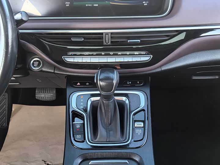 Фото 9 - GAC Trumpchi M6