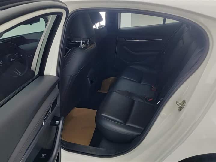 Фото 11 - Mazda 3 (Axela)