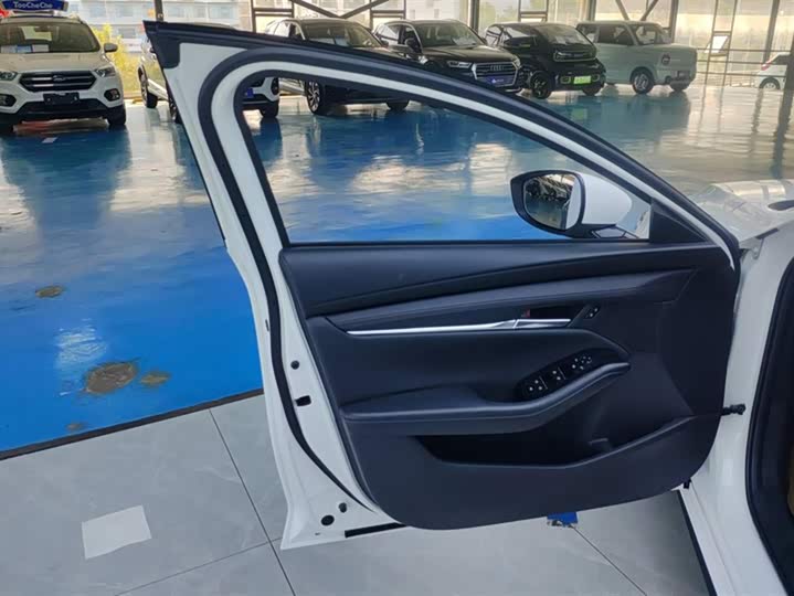 Фото 7 - Mazda 3 (Axela)