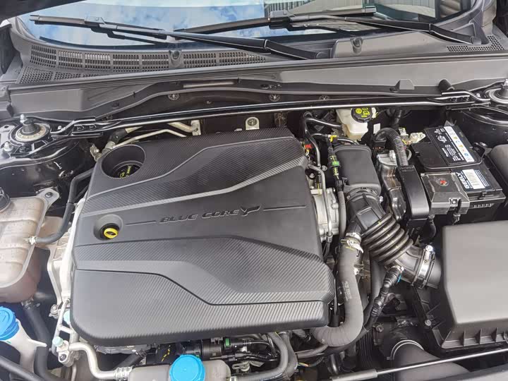 Фото 17 - Changan UNI-V