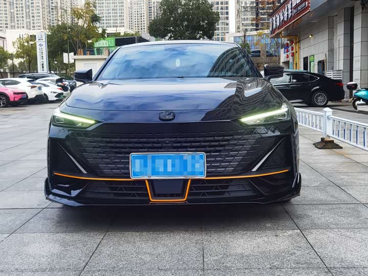 Фото 2 - Changan UNI-V