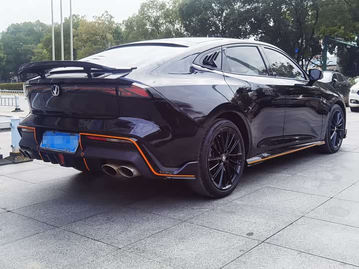 Фото 4 - Changan UNI-V