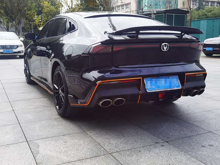 Фото 6 - Changan UNI-V