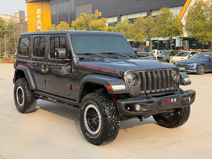 Фото 11 - Jeep Wrangler