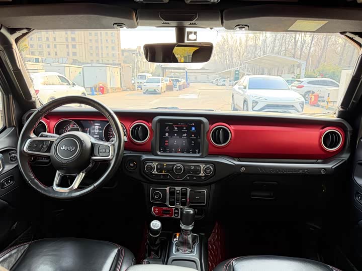 Фото 17 - Jeep Wrangler