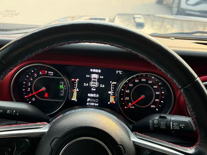 Фото 19 - Jeep Wrangler