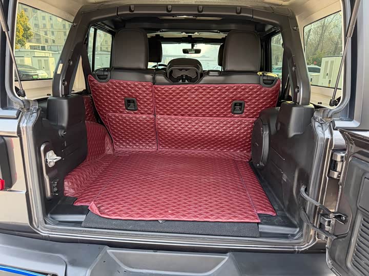 Фото 21 - Jeep Wrangler