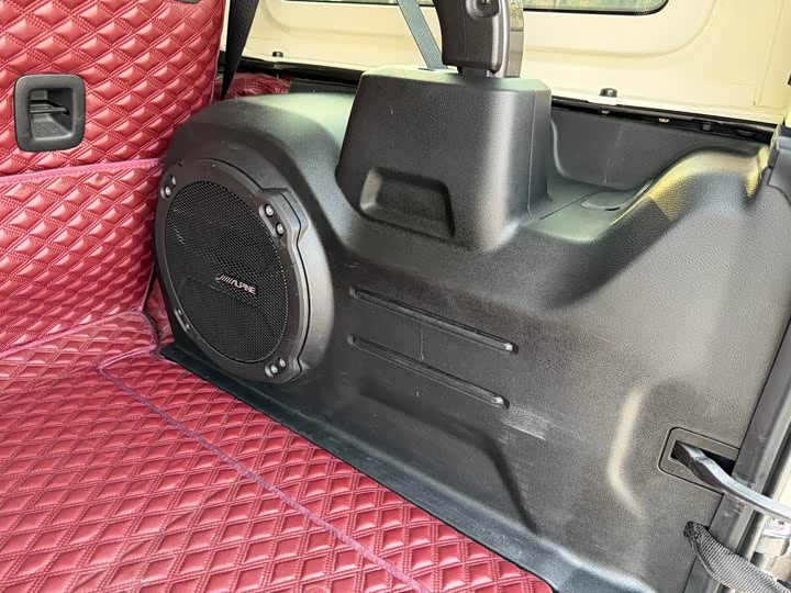 Фото 22 - Jeep Wrangler