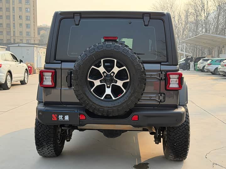 Фото 7 - Jeep Wrangler