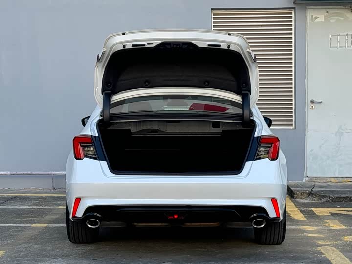 Фото 10 - Honda Integra