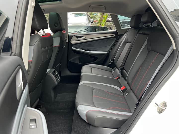 Фото 10 - Volkswagen Lamando L