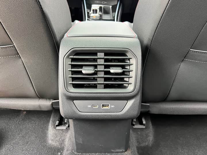 Фото 17 - Volkswagen Lamando L