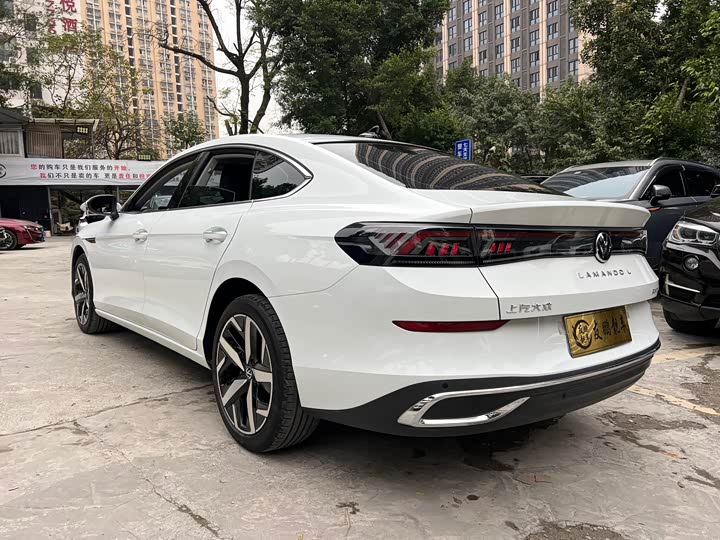 Фото 19 - Volkswagen Lamando L