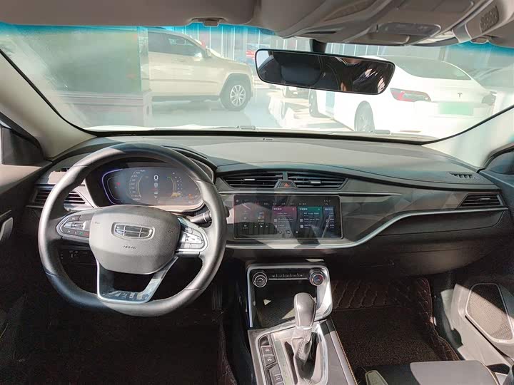 Фото 10 - Geely Binrui